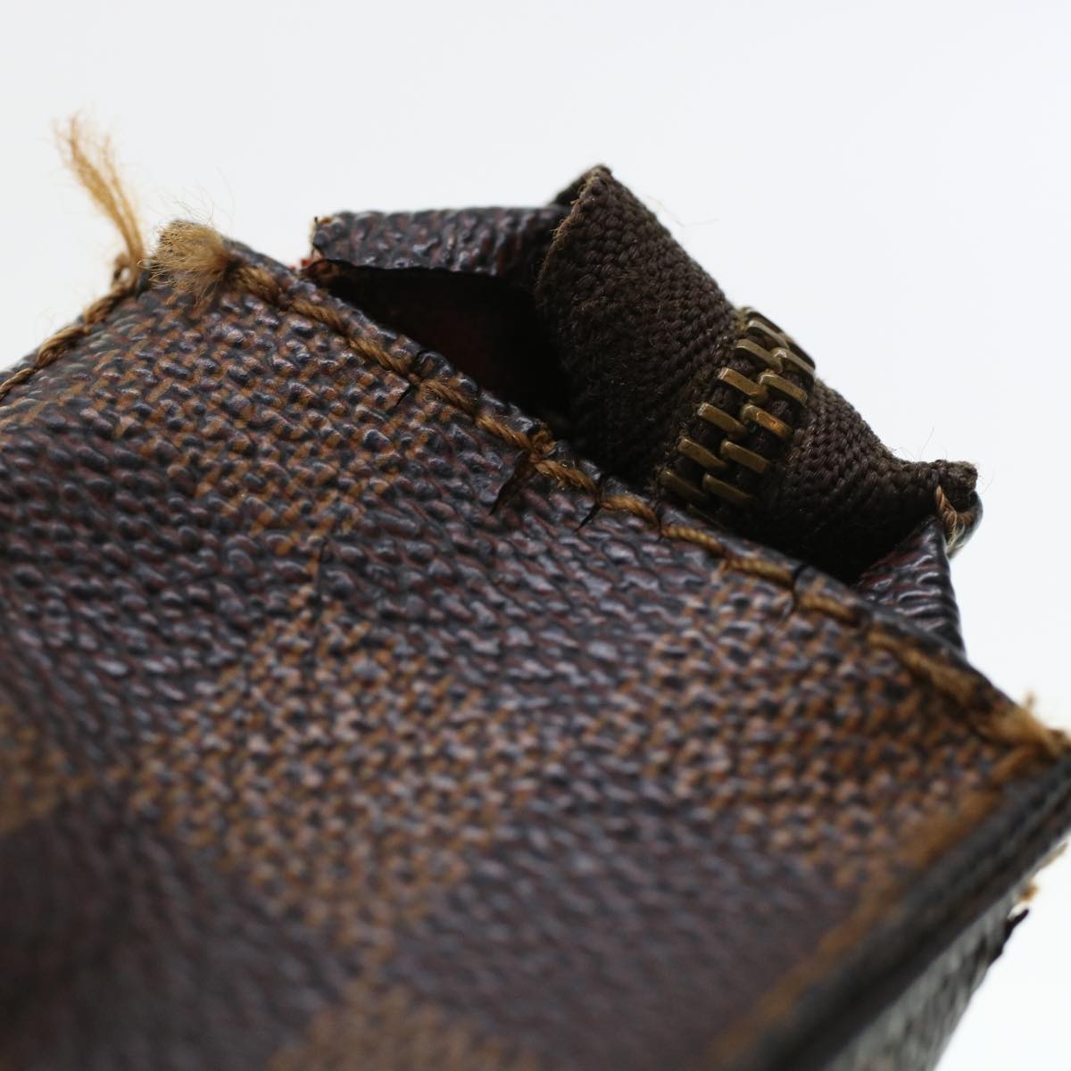 LOUIS VUITTON Damier Ebene Poche Toilette 26 Pouch N47543 LV 45249