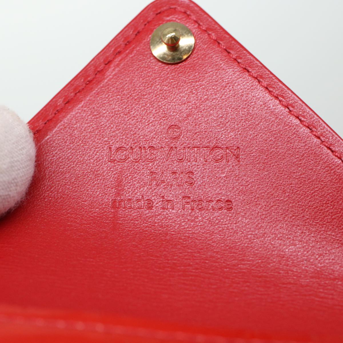 LOUIS VUITTON Vernis Korea Cube Coin Purse Rouge M04100 LV 45274