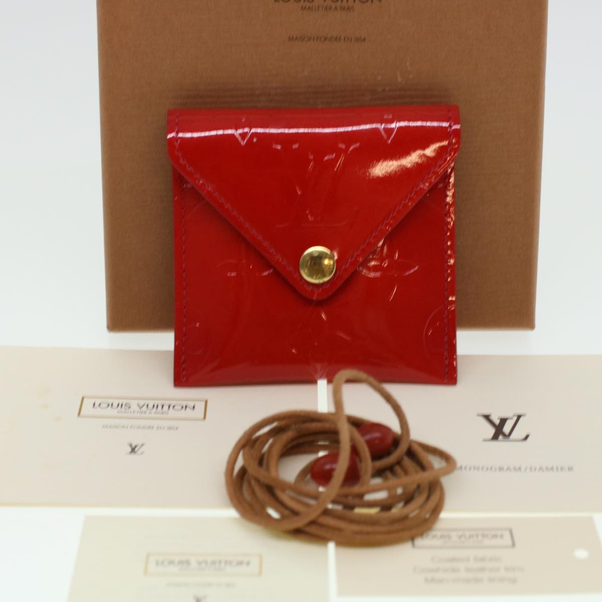 LOUIS VUITTON Vernis Korea Cube Coin Purse Rouge M04100 LV 45274