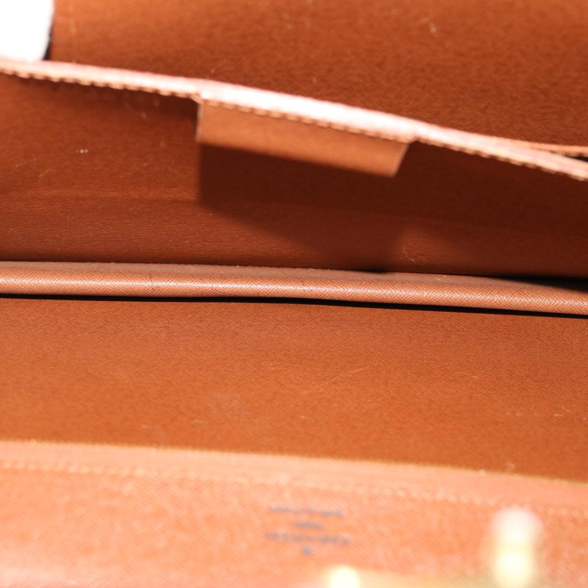 LOUIS VUITTON Nomad leather Serviette Conseiller Briefcase Beige LV 45277