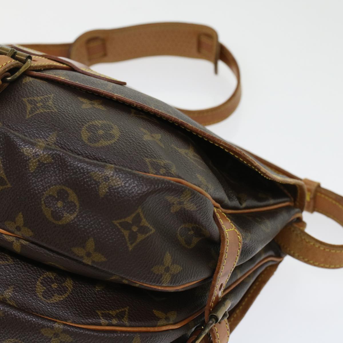 LOUIS VUITTON Monogram Saumur 35 Shoulder Bag M42254 LV 45308