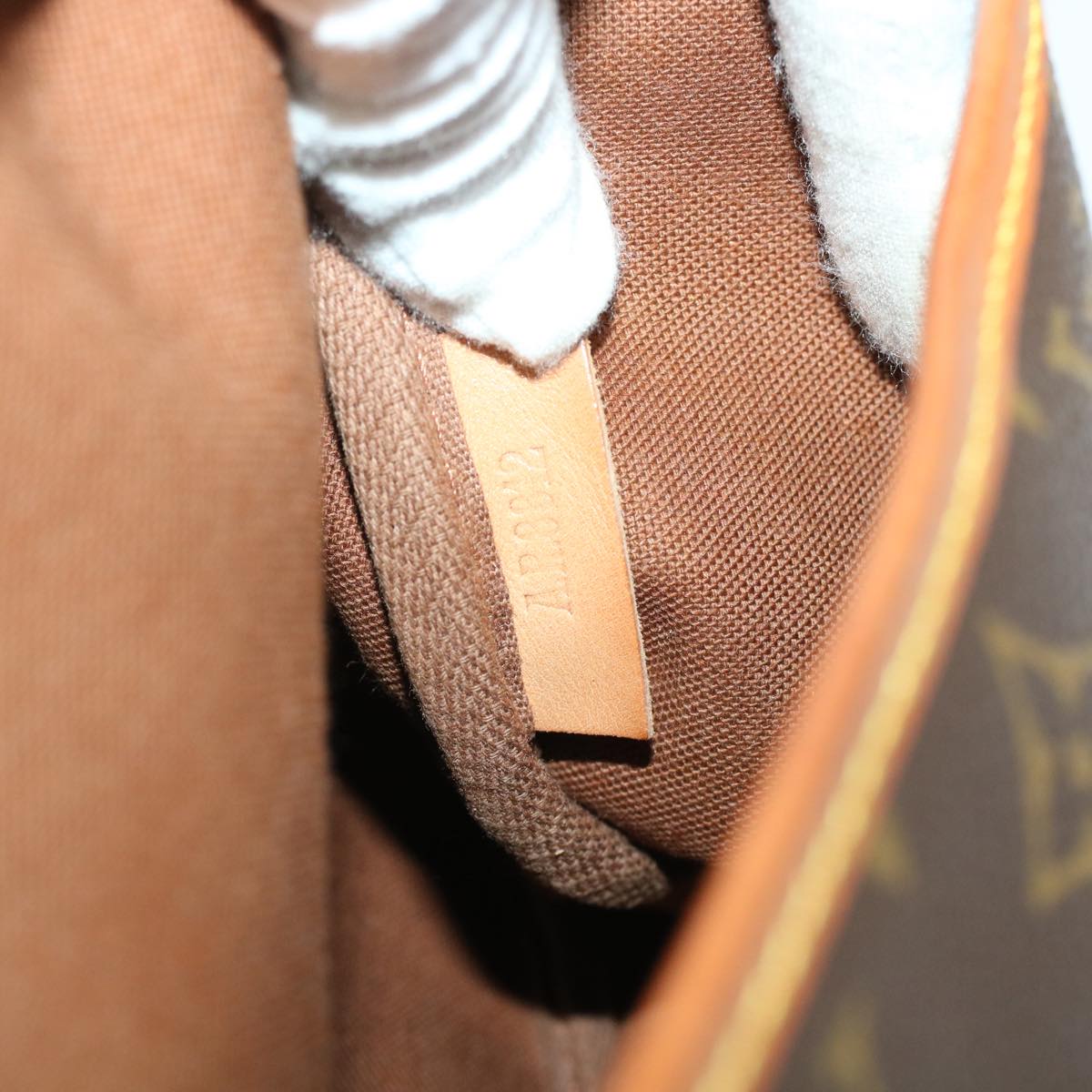 LOUIS VUITTON Monogram Saumur 35 Shoulder Bag M42254 LV 45308