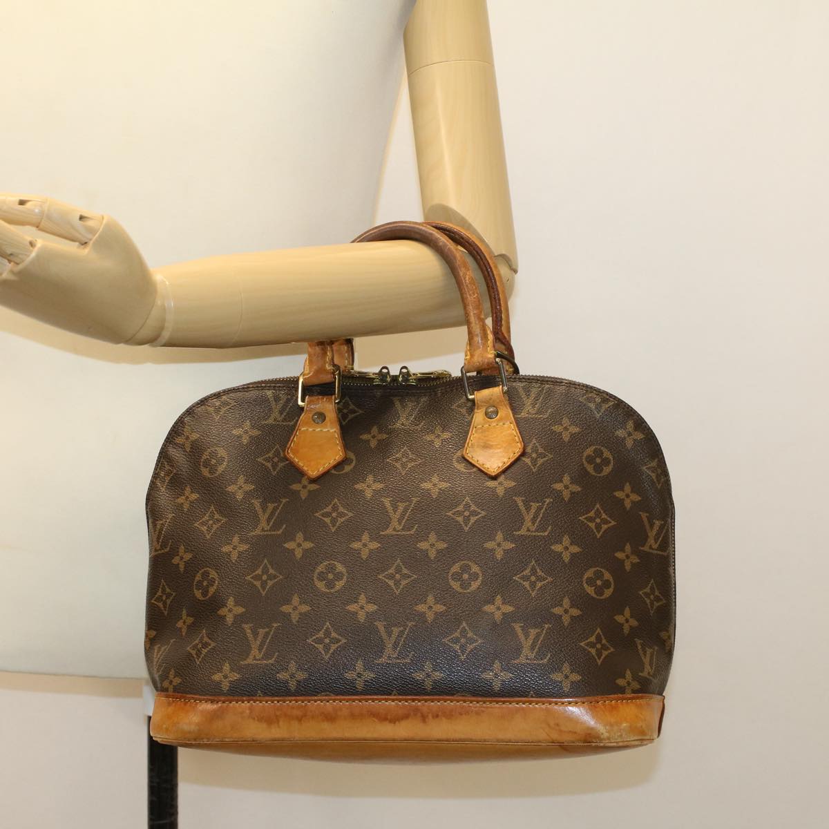 LOUIS VUITTON Monogram Alma Hand Bag M51130 LV 45310