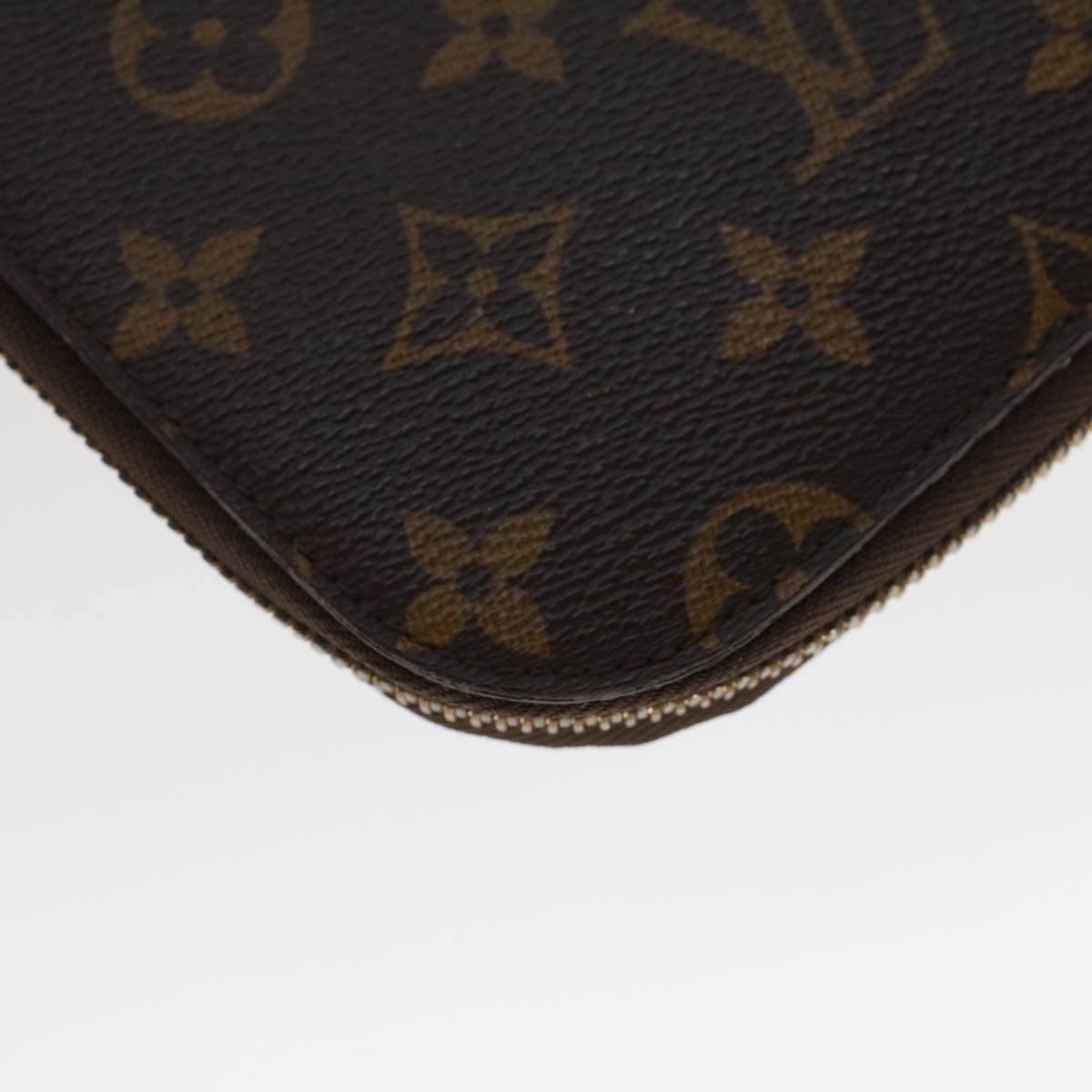 LOUIS VUITTON Monogram Passport Case LV 45325