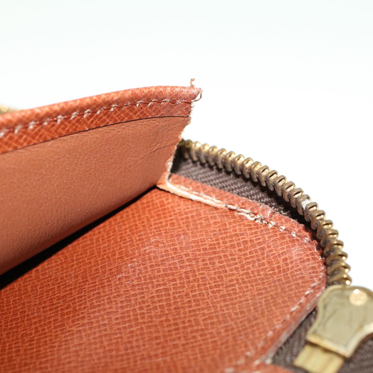 LOUIS VUITTON Monogram Passport Case LV 45325