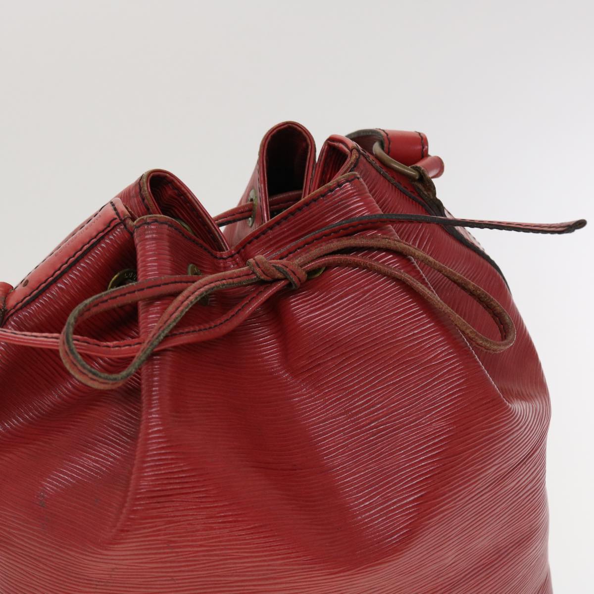 LOUIS VUITTON Epi Petit Noe Shoulder Bag Red M44107 LV 45326