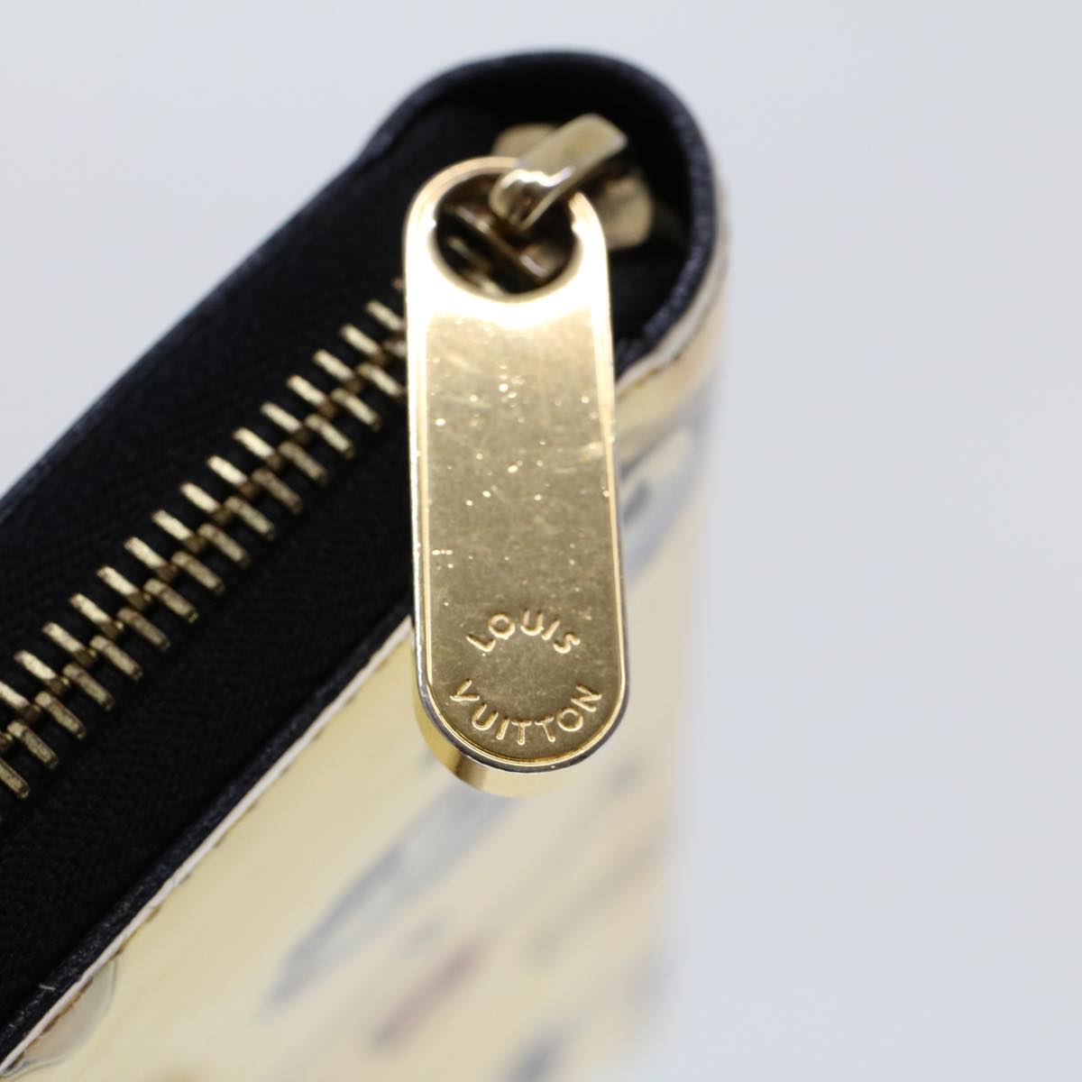 LOUIS VUITTON Vernis Nicolas Ghesquière Zippy Wallet White M50370 LV 45330