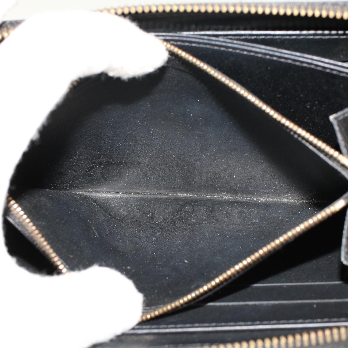 LOUIS VUITTON Vernis Nicolas Ghesquière Zippy Wallet White M50370 LV 45330