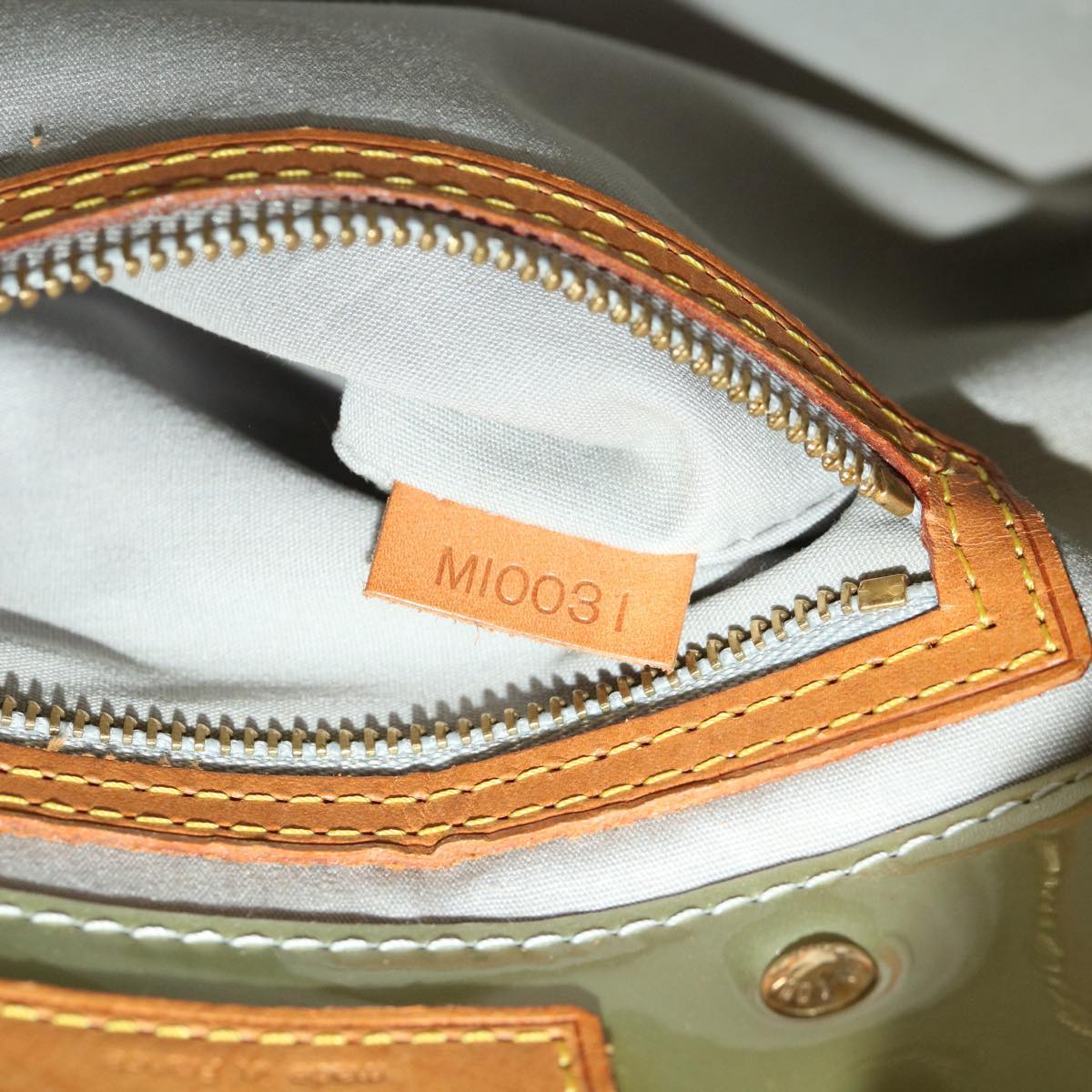 LOUIS VUITTON Monogram Vernis Reade PM Hand Bag Gris M91145 LV 45332