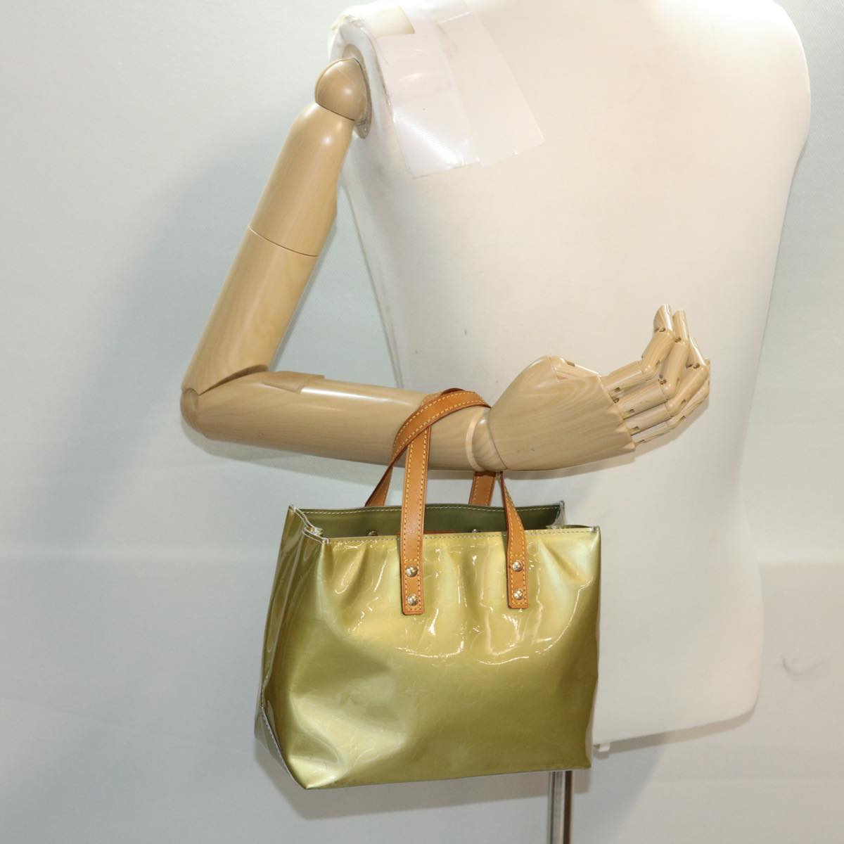 LOUIS VUITTON Monogram Vernis Reade PM Hand Bag Gris M91145 LV 45332