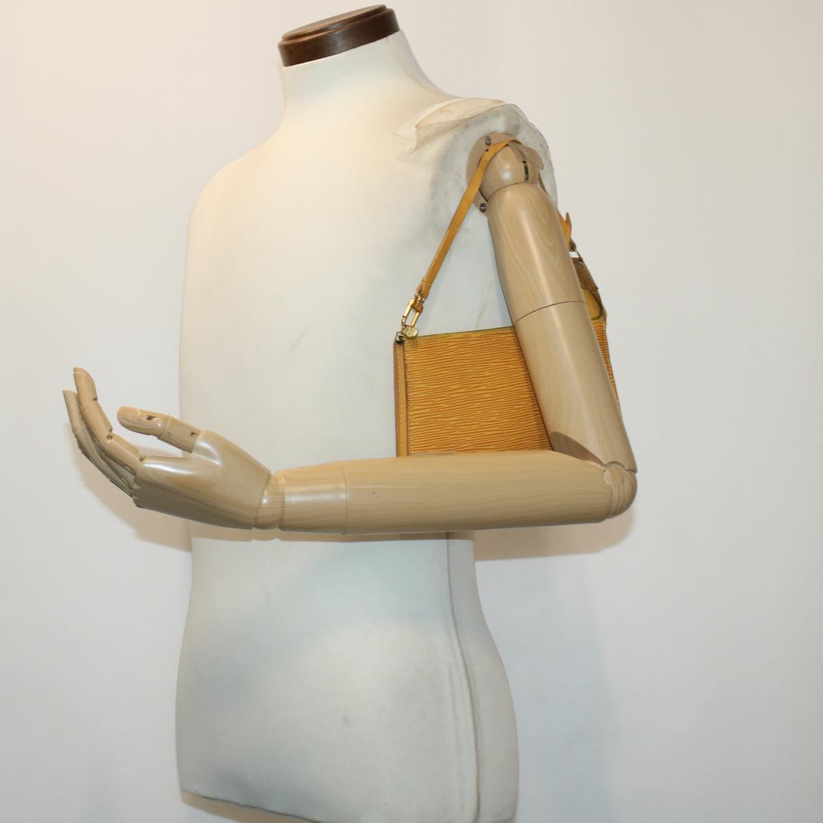 LOUIS VUITTON Epi Pochette Accessoires Pouch Yellow M52989 LV 45368