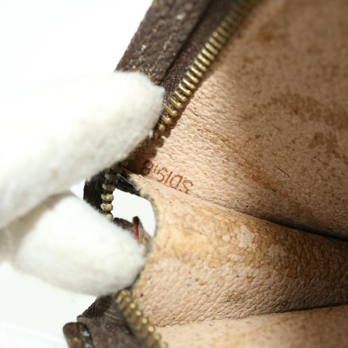 LOUIS VUITTON Monogram Bucket PM Pouch Accessory Pouch LV 45373