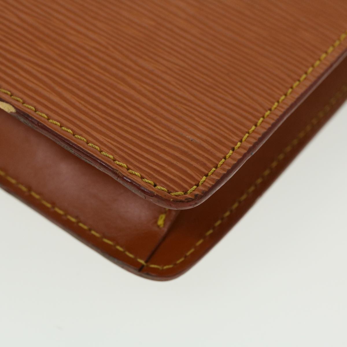 LOUIS VUITTON Epi Serie Dragonne Hand Bag Brown M52618 LV 45374