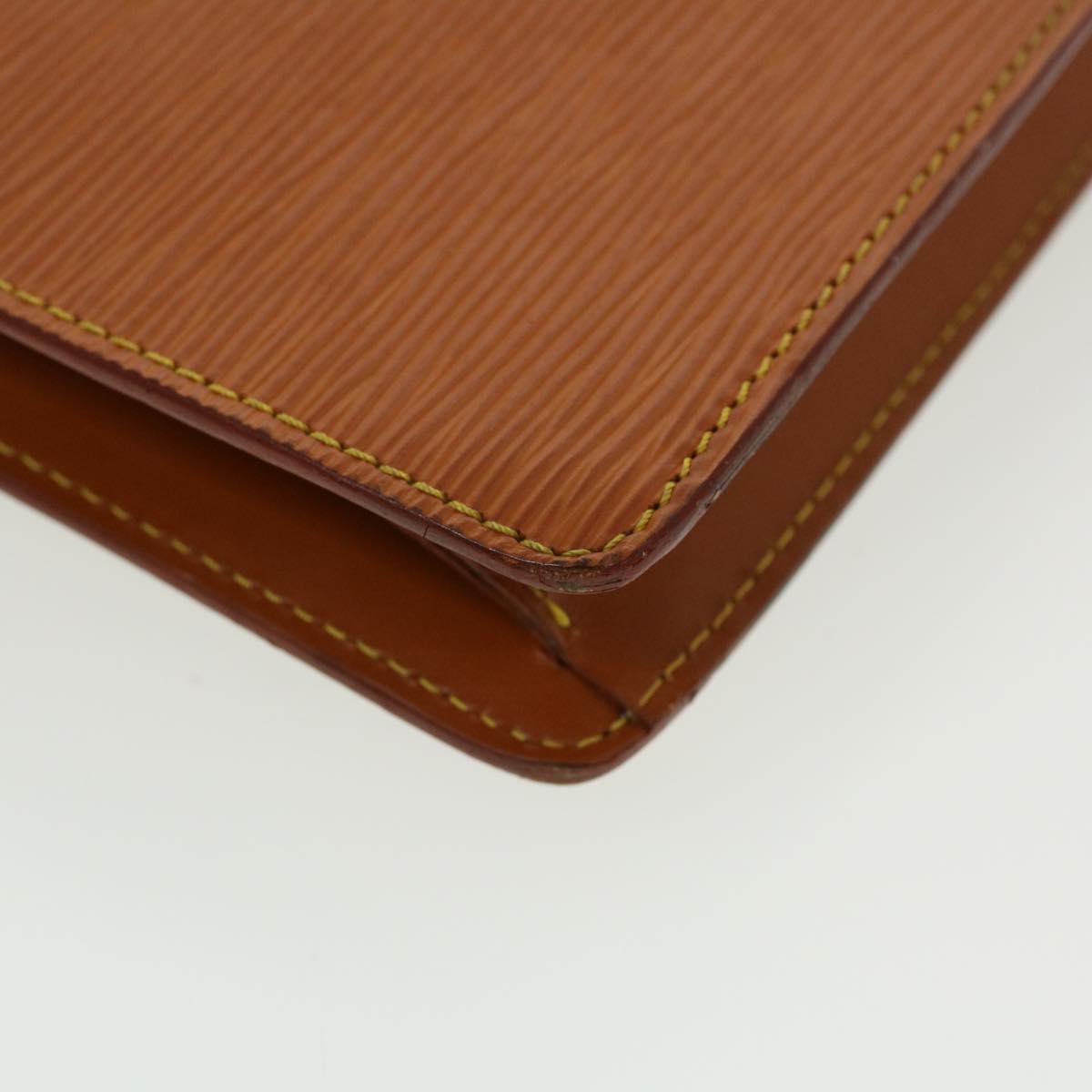 LOUIS VUITTON Epi Serie Dragonne Hand Bag Brown M52618 LV 45374
