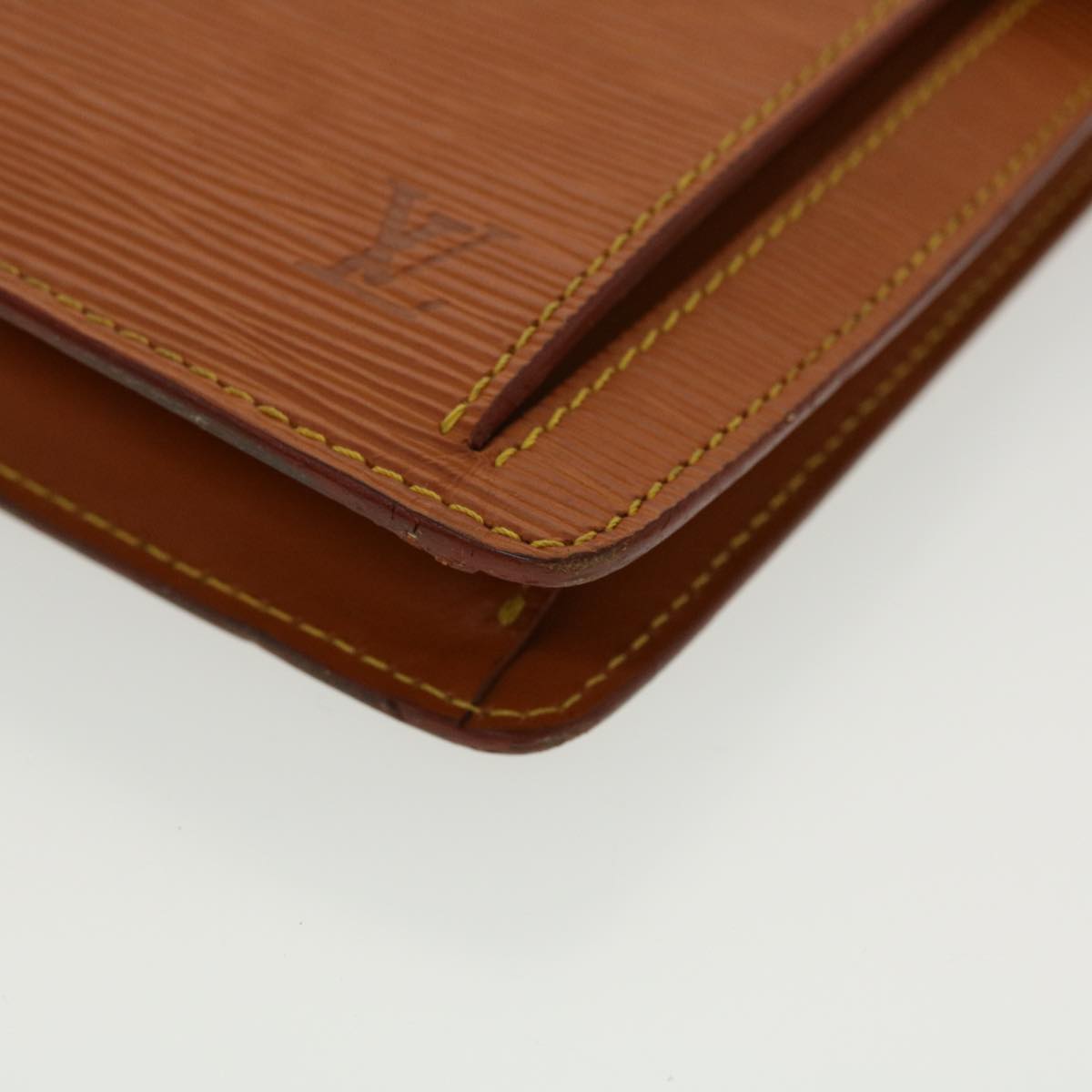 LOUIS VUITTON Epi Serie Dragonne Hand Bag Brown M52618 LV 45374