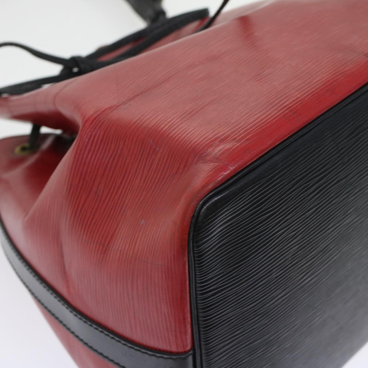 LOUIS VUITTON Epi Petit Noe Shoulder Bag Bicolor Black Red M44172 LV 45384