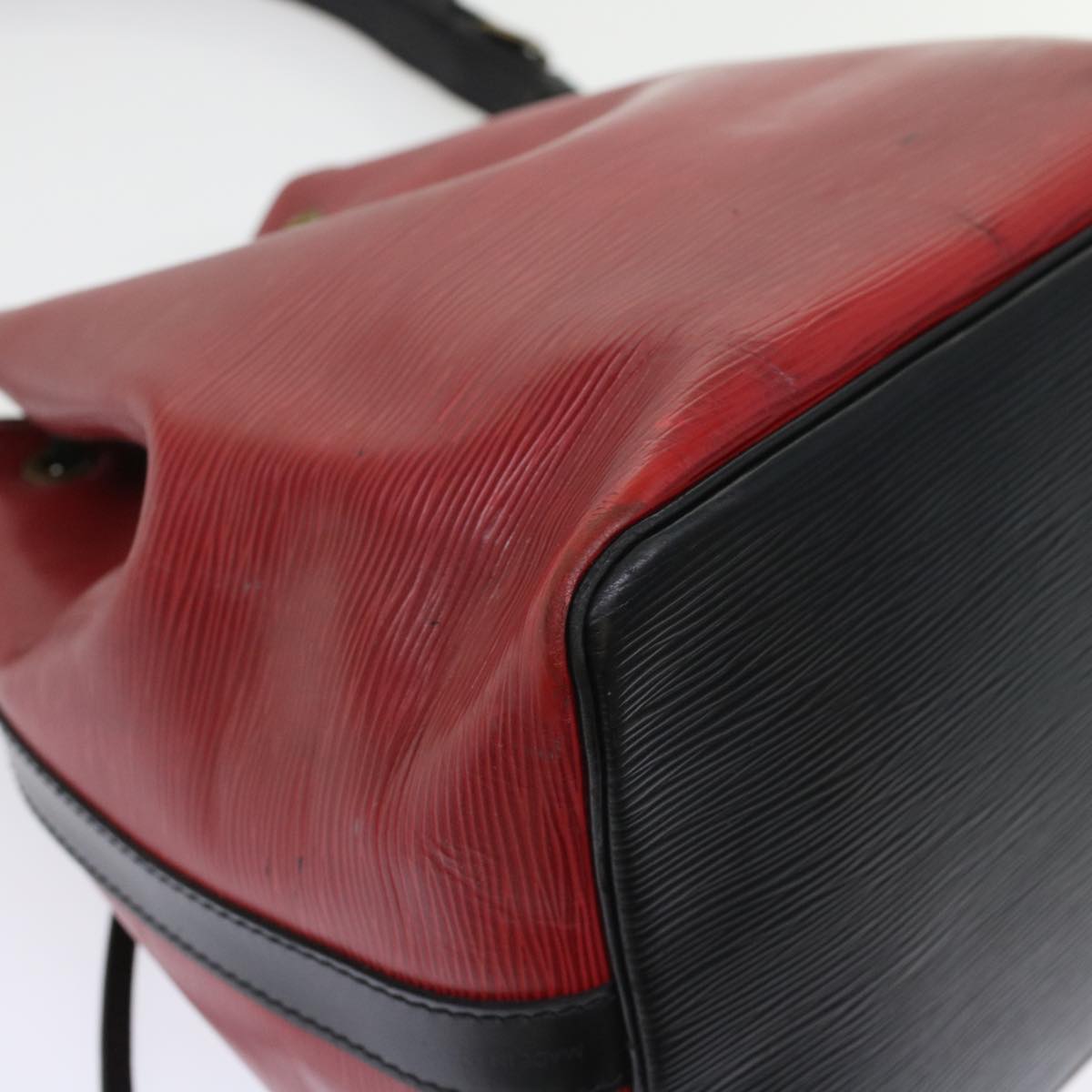 LOUIS VUITTON Epi Petit Noe Shoulder Bag Bicolor Black Red M44172 LV 45384