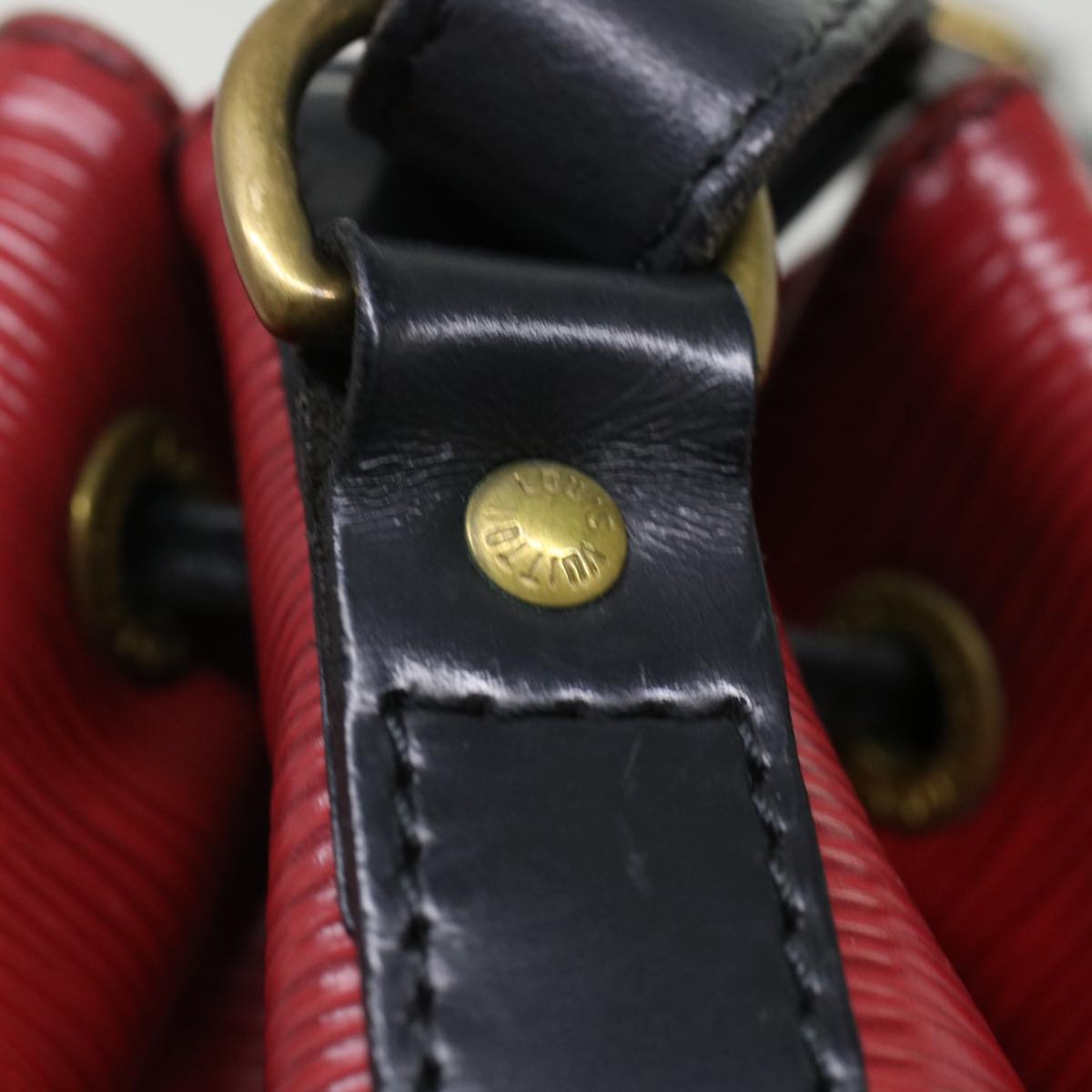 LOUIS VUITTON Epi Petit Noe Shoulder Bag Bicolor Black Red M44172 LV 45384