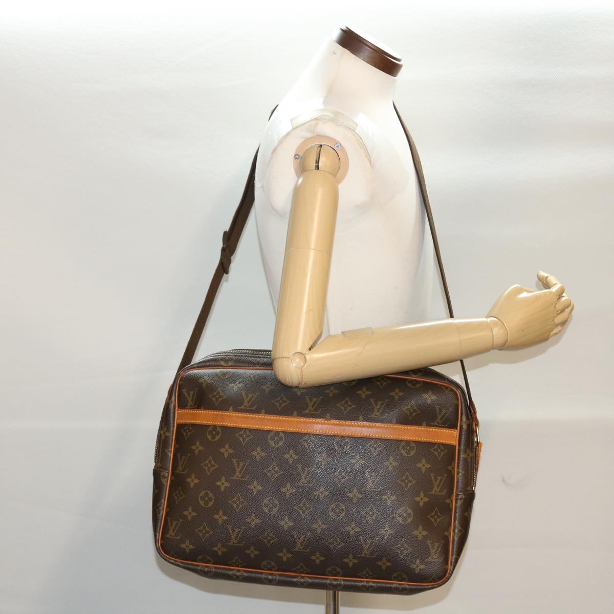 LOUIS VUITTON Monogram Reporter GM Shoulder Bag M45252 LV 45392