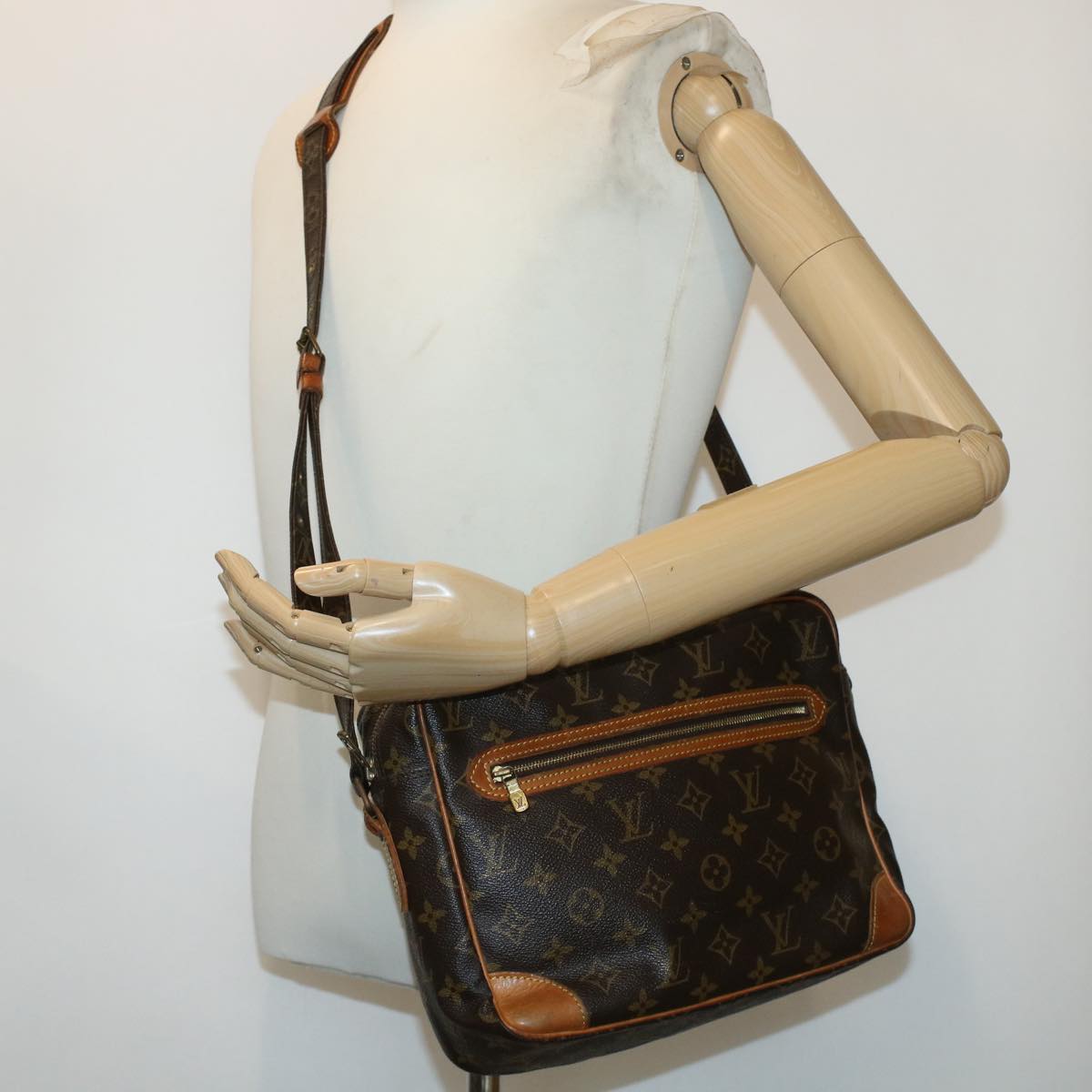 LOUIS VUITTON Monogram Potomac Shoulder Bag M45285 LV 45398