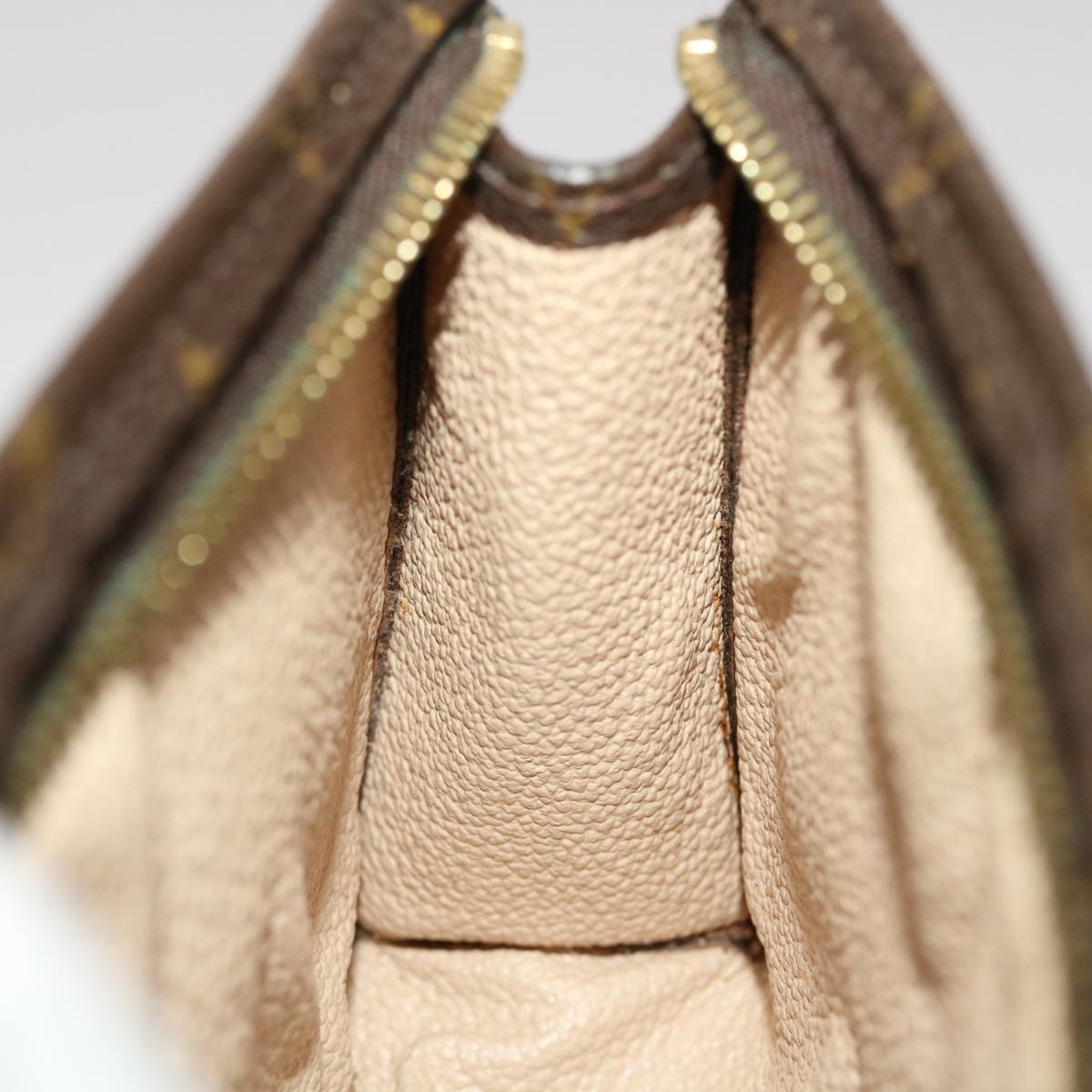 LOUIS VUITTON Monogram Poche Toilette 15 Pouch M47546 LV 45485