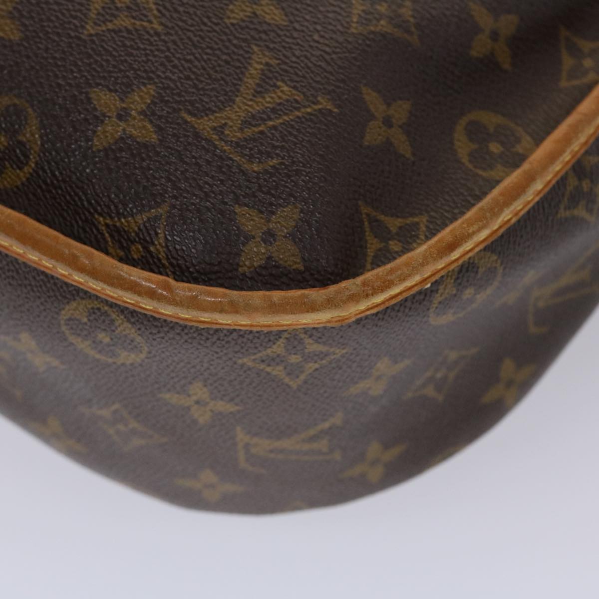 LOUIS VUITTON Monogram Menilmontant MM Shoulder Bag M40473 LV 45491
