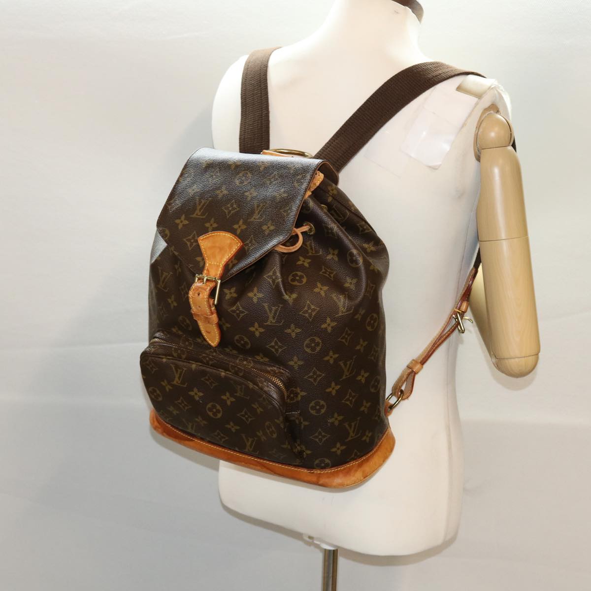 LOUIS VUITTON Monogram Montsouris GM Backpack M51135 LV 45516