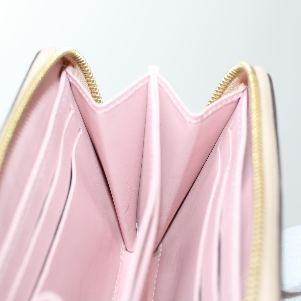 LOUIS VUITTON Vernis Rayure Zippy Coin Purse Pink Beige M58066 LV 45570