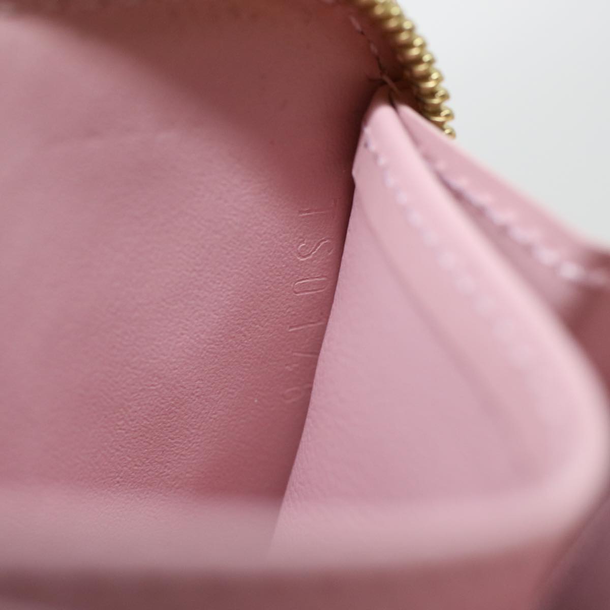 LOUIS VUITTON Vernis Rayure Zippy Coin Purse Pink Beige M58066 LV 45570