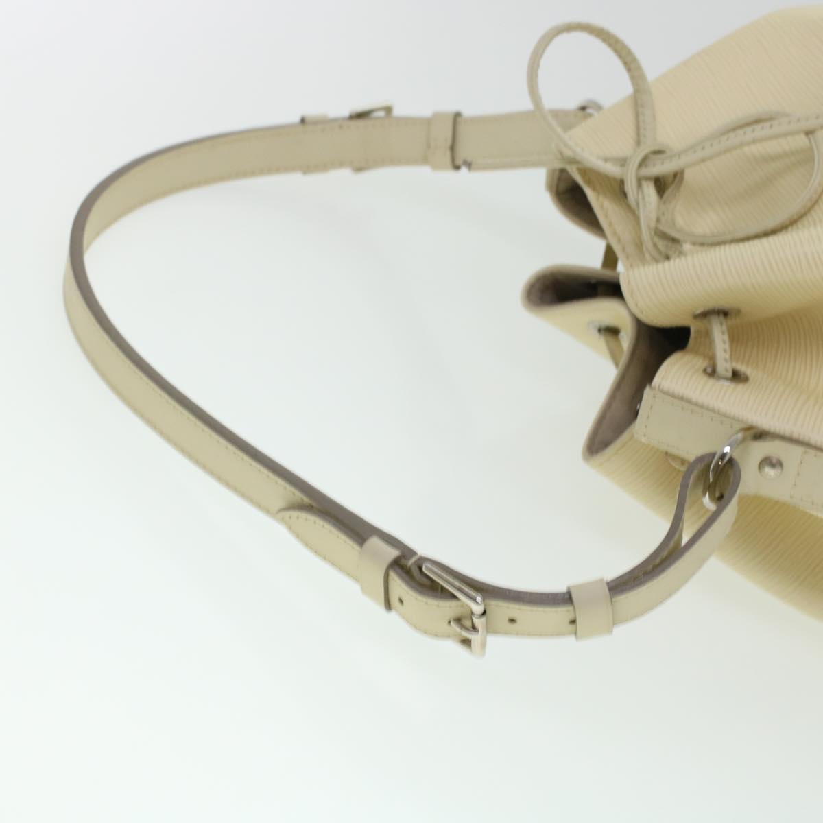 LOUIS VUITTON Epi Noe Shoulder Bag White M4084J LV 45589