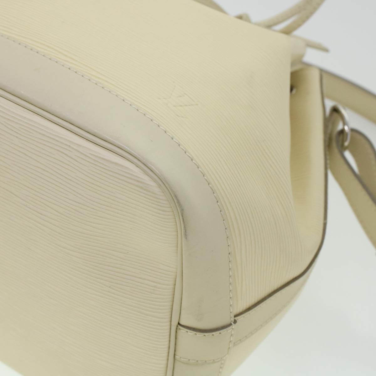 LOUIS VUITTON Epi Noe Shoulder Bag White M4084J LV 45589