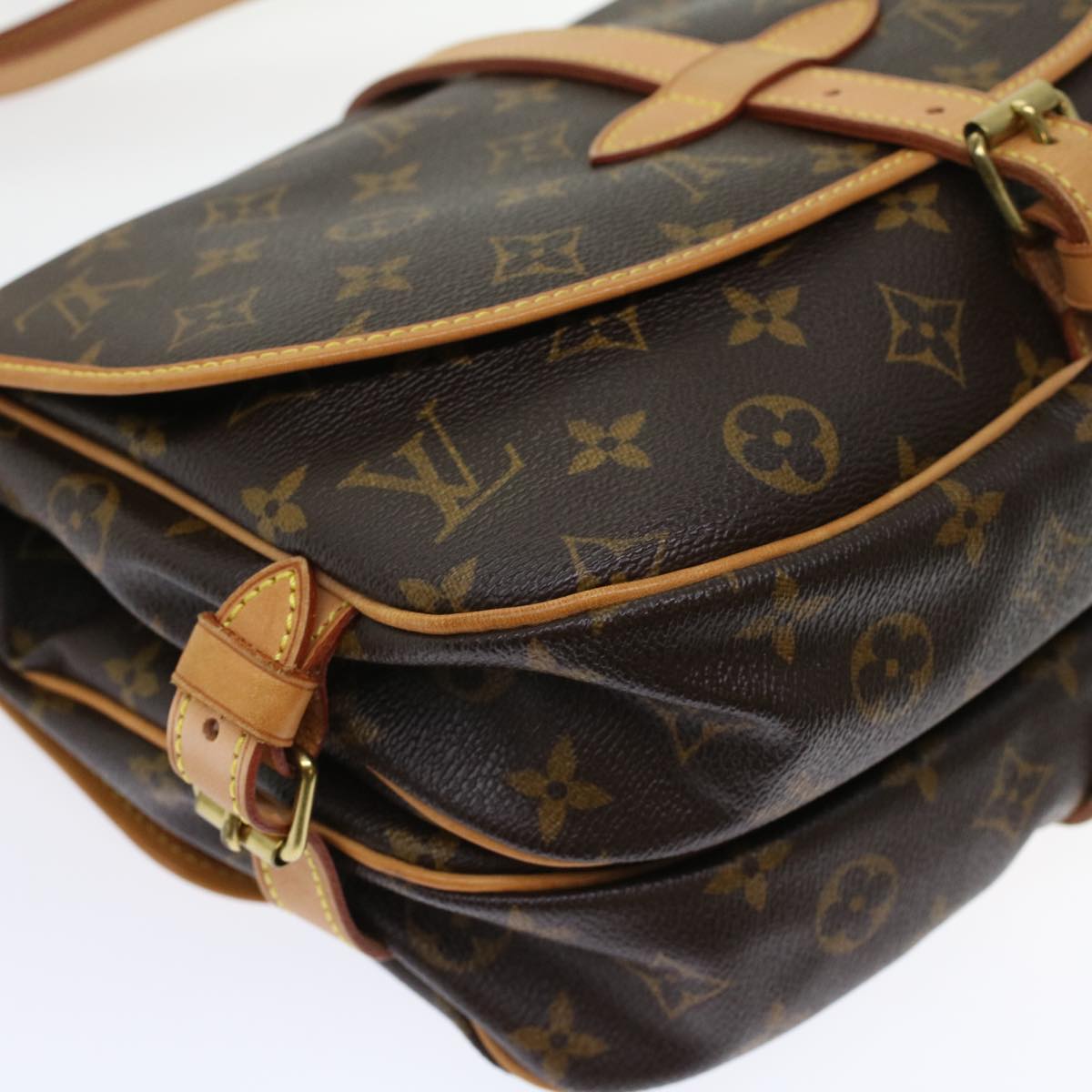 LOUIS VUITTON Monogram Saumur 30 Shoulder Bag M42256 LV 45666A