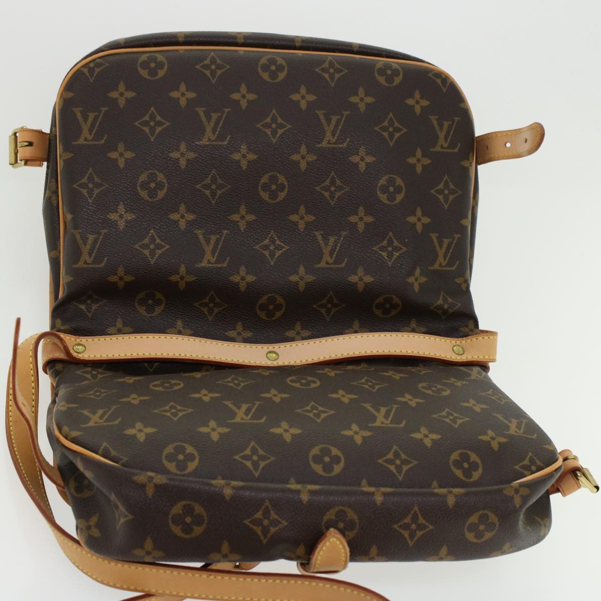 LOUIS VUITTON Monogram Saumur 30 Shoulder Bag M42256 LV 45666A