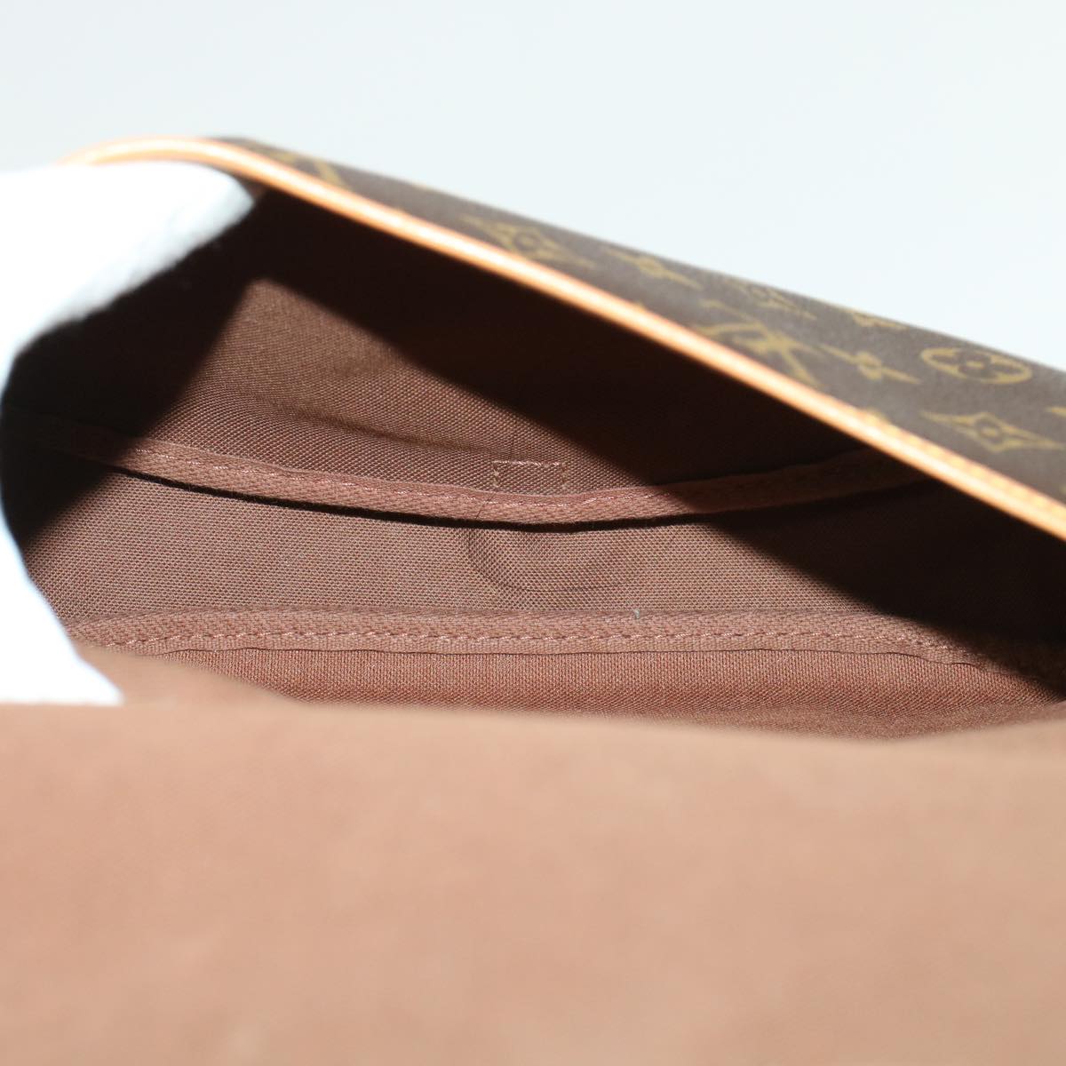 LOUIS VUITTON Monogram Saumur 30 Shoulder Bag M42256 LV 45666A