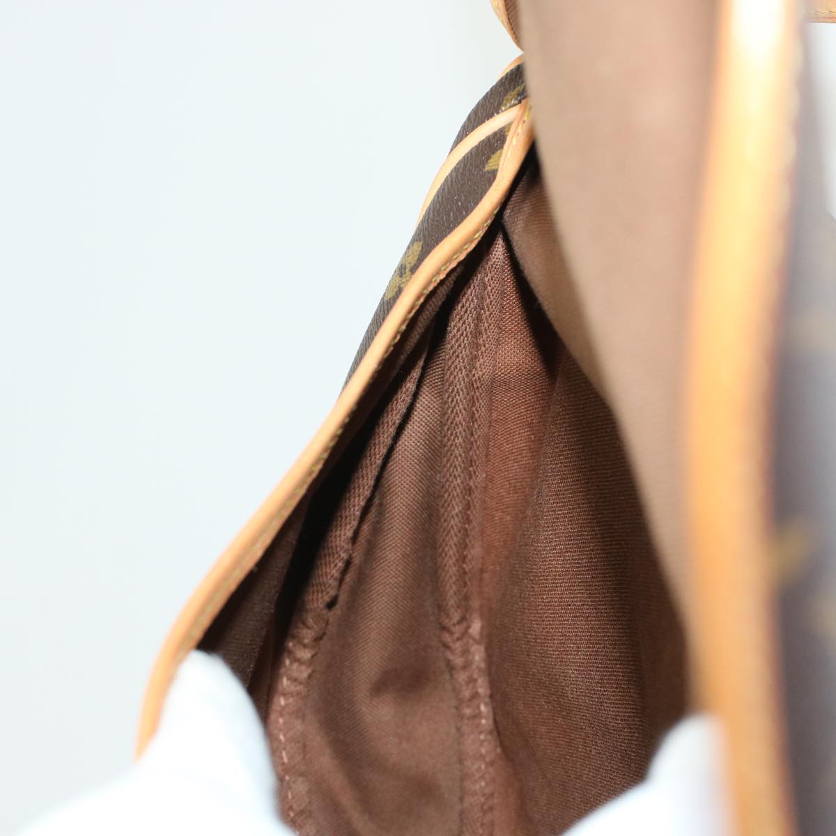 LOUIS VUITTON Monogram Saumur 30 Shoulder Bag M42256 LV 45666A