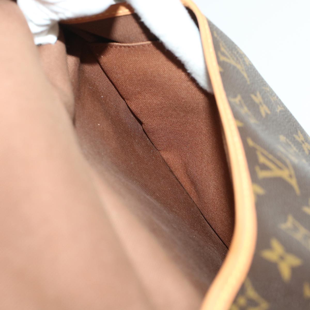LOUIS VUITTON Monogram Saumur 30 Shoulder Bag M42256 LV 45666A