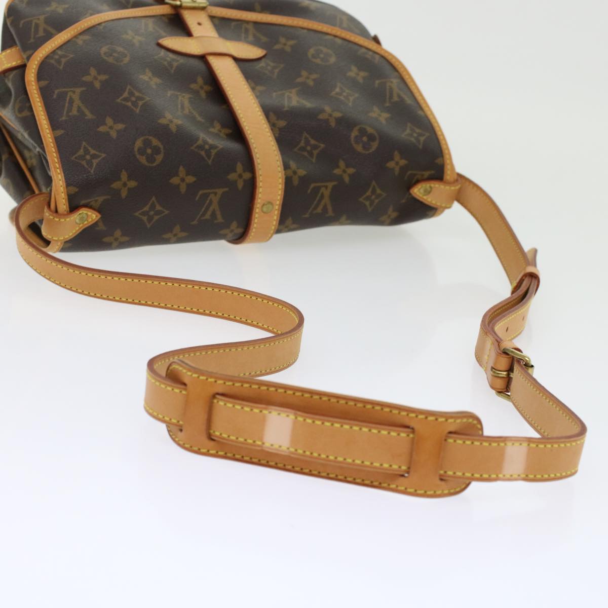 LOUIS VUITTON Monogram Saumur 30 Shoulder Bag M42256 LV 45666A