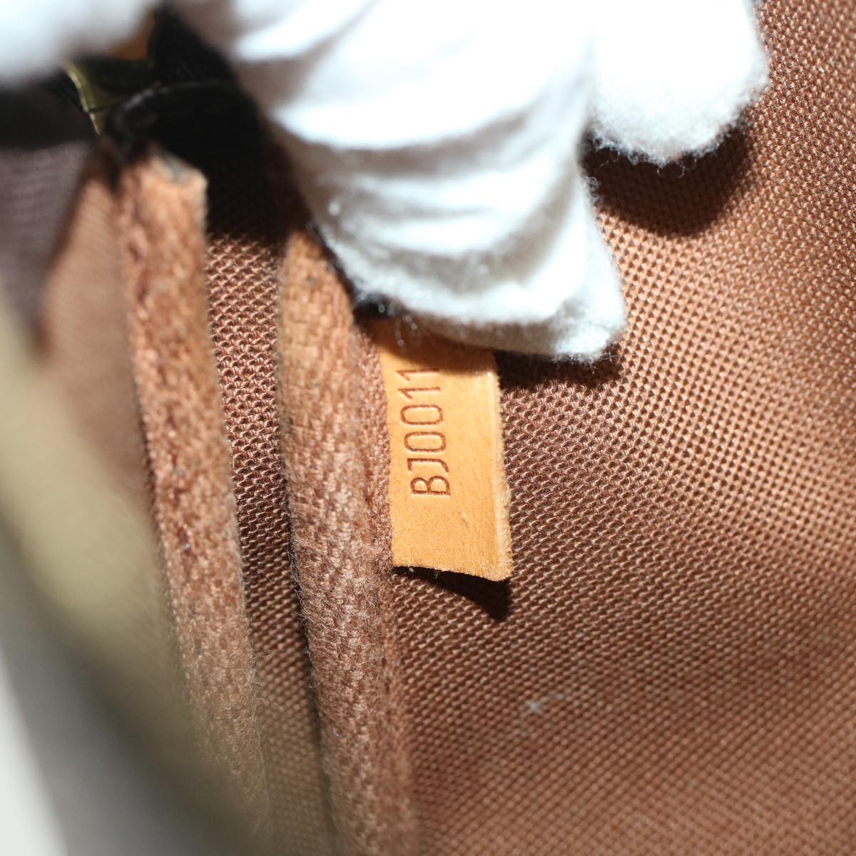 LOUIS VUITTON Monogram Pochette Accessoires Pouch M51980 LV 45676