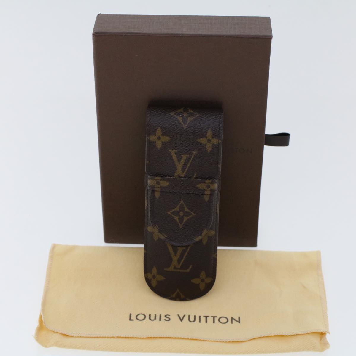 LOUIS VUITTON Monogram Etui Lunette Rabat Glasses Case M62970 LV 45695