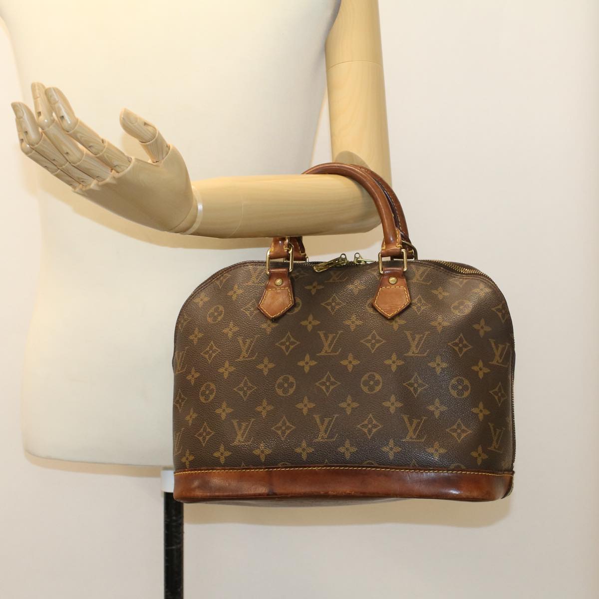 LOUIS VUITTON Monogram Alma Hand Bag M51130 LV 45774