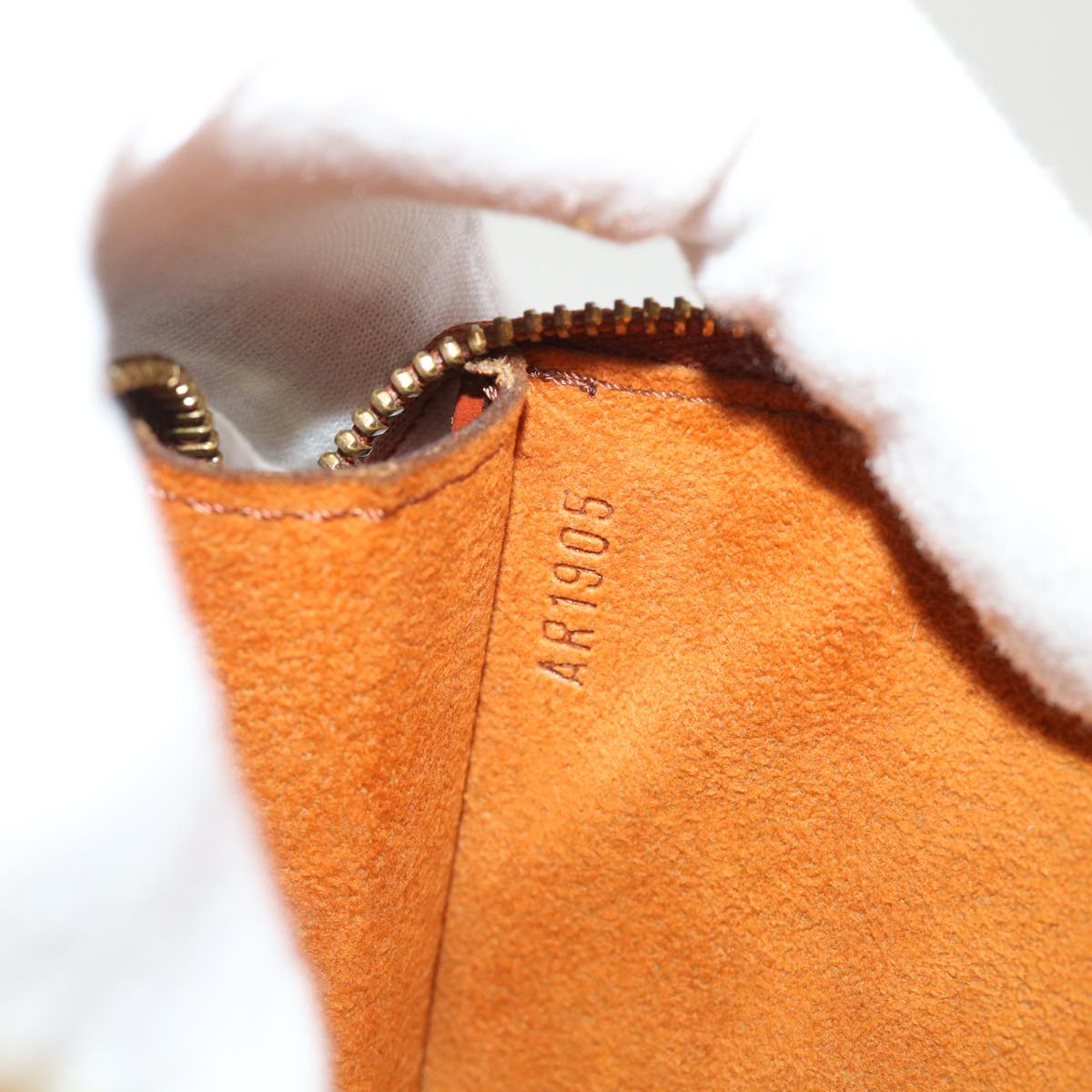 LOUIS VUITTON Epi Pochette Accessoires Pouch Brown M52953 LV 45804