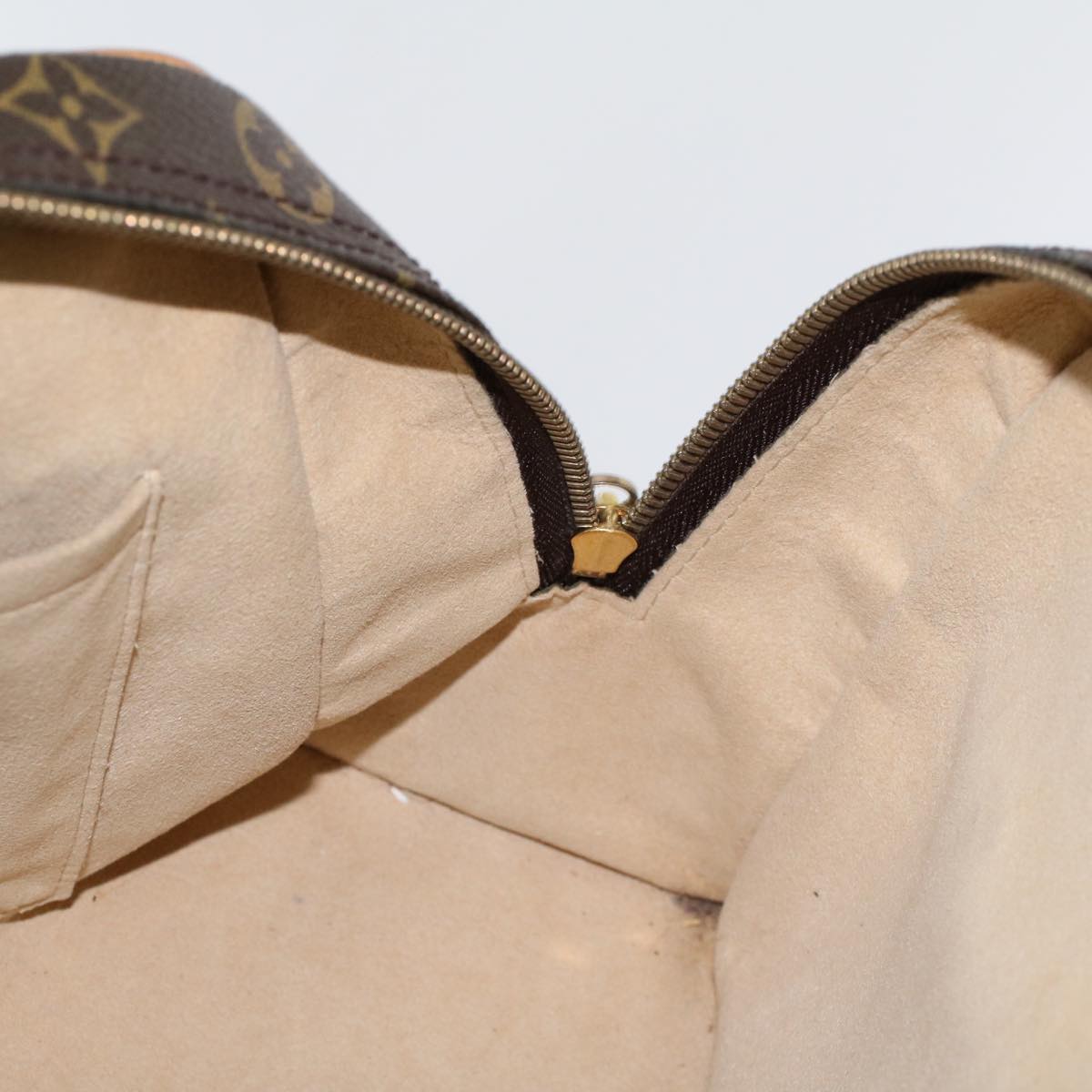 LOUIS VUITTON Monogram Manhattan PM Hand Bag M40026 LV 46035