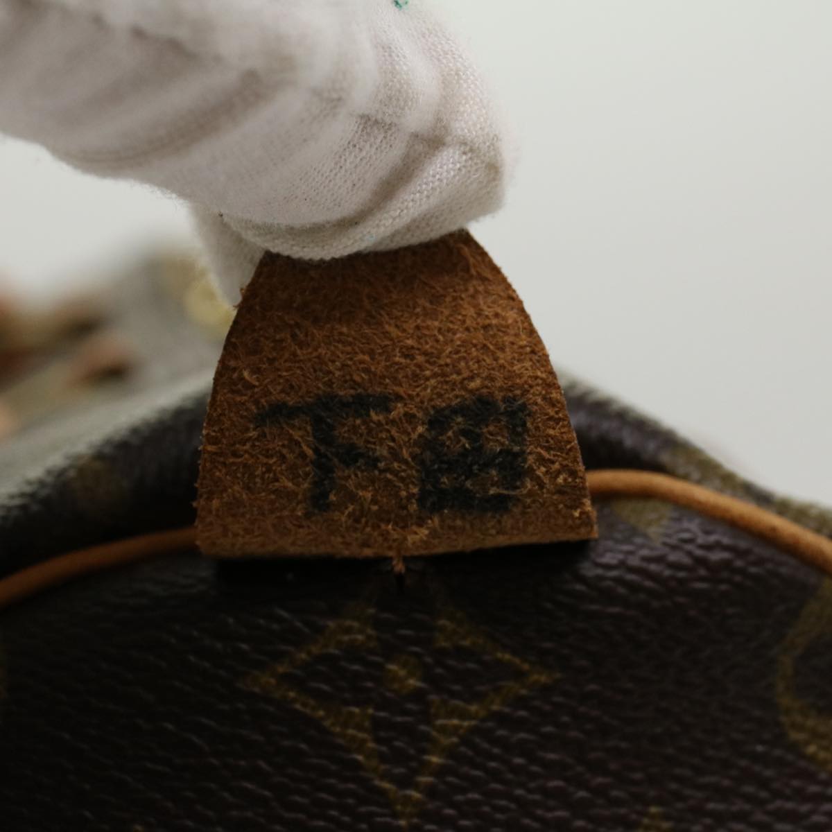 LOUIS VUITTON Monogram Keepall 50 Boston Bag M41426 LV 46046