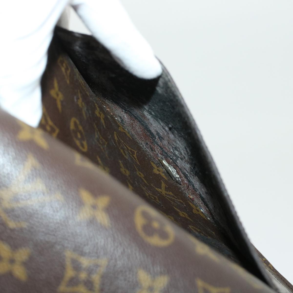 LOUIS VUITTON Monogram Saint Cloud GM Shoulder Bag M51242 LV 46056