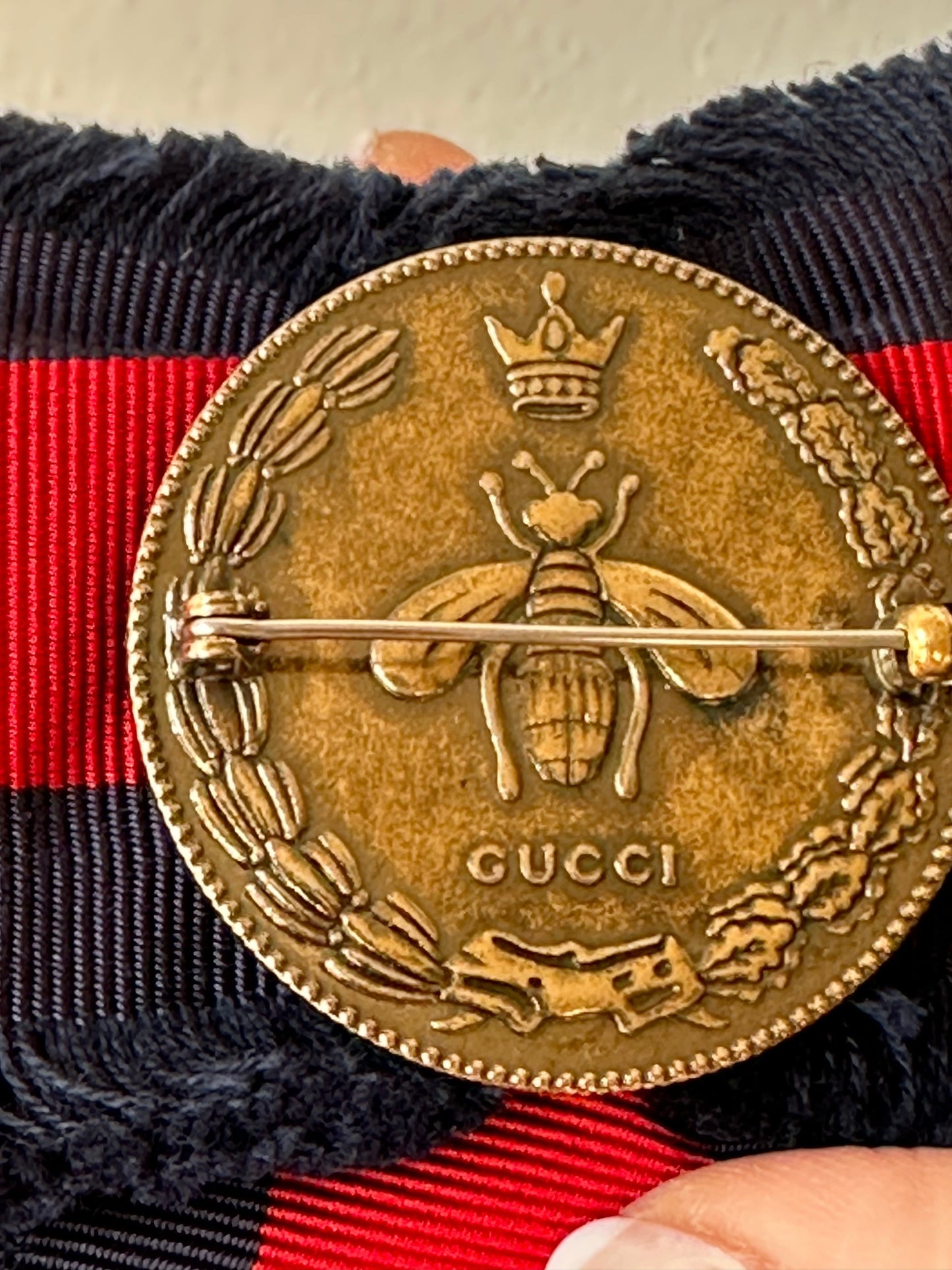 Luxury Gucci Trending 2025 Bow Brooch in Red and Blue