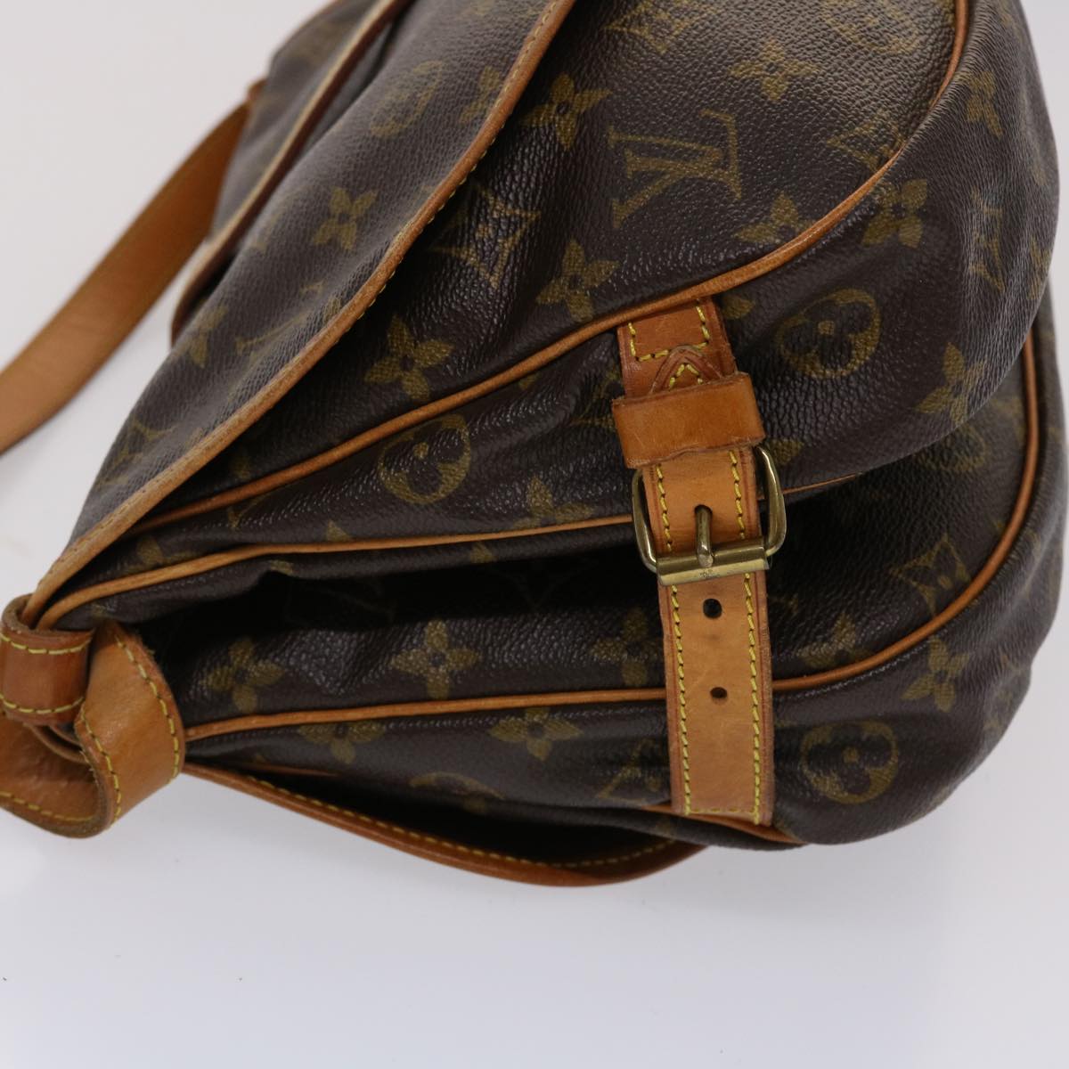 LOUIS VUITTON Monogram Saumur 30 Shoulder Bag M42256 LV 46102