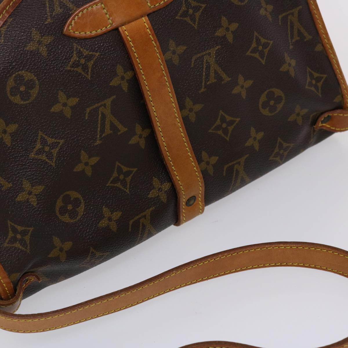 LOUIS VUITTON Monogram Saumur 30 Shoulder Bag M42256 LV 46102