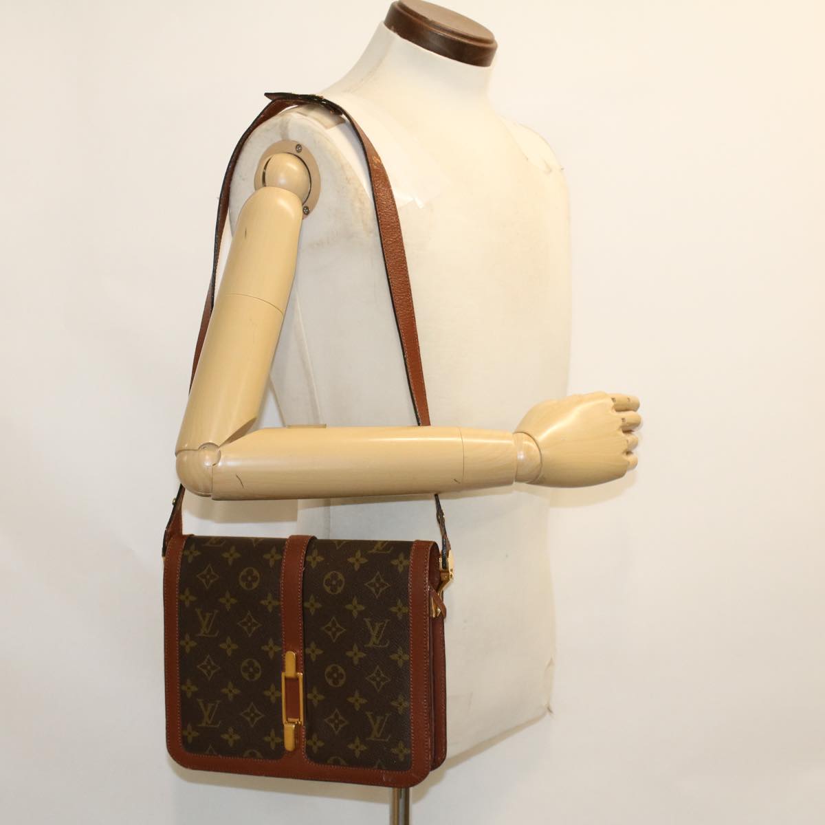 LOUIS VUITTON Monogram Ronpoan Shoulder Bag No.232 LV 46125