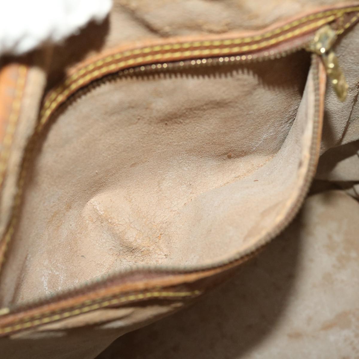 LOUIS VUITTON Monogram Bucket GM Shoulder Bag M42236 LV 46207