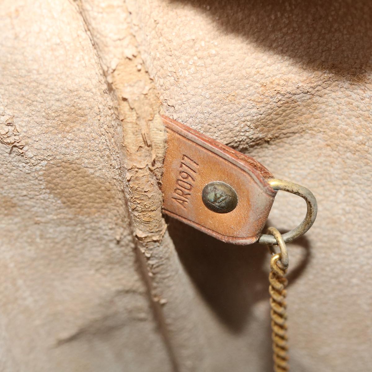 LOUIS VUITTON Monogram Bucket GM Shoulder Bag M42236 LV 46207